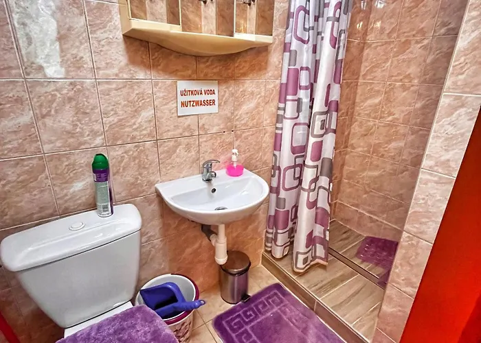 Estetika Πανσιόν *